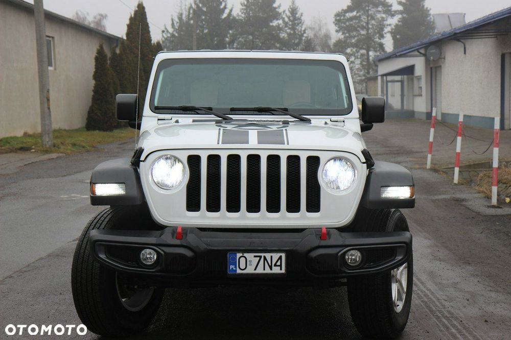 Jeep Wrangler - 4