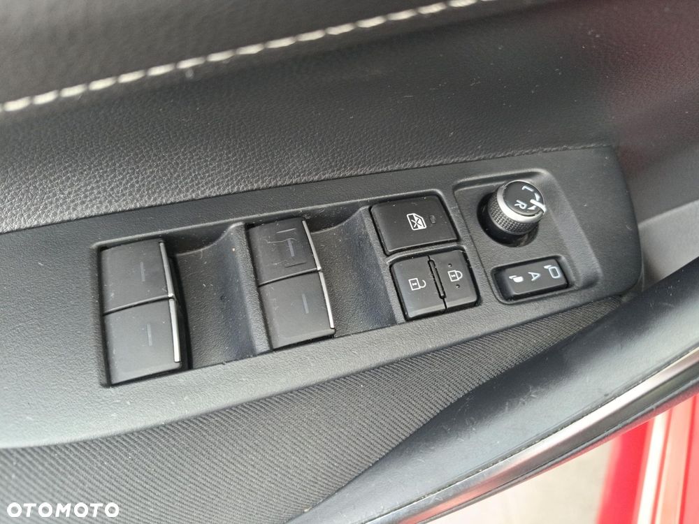 Toyota Corolla 2.0 Hybrid Comfort - 18