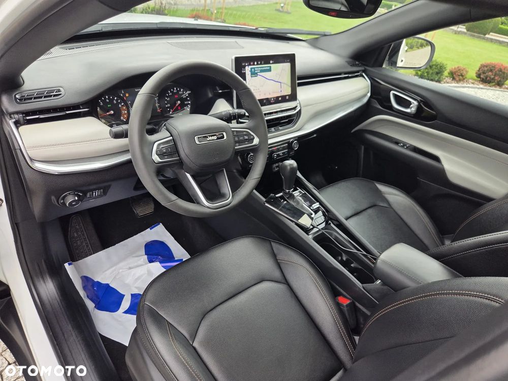 Jeep Compass - 14