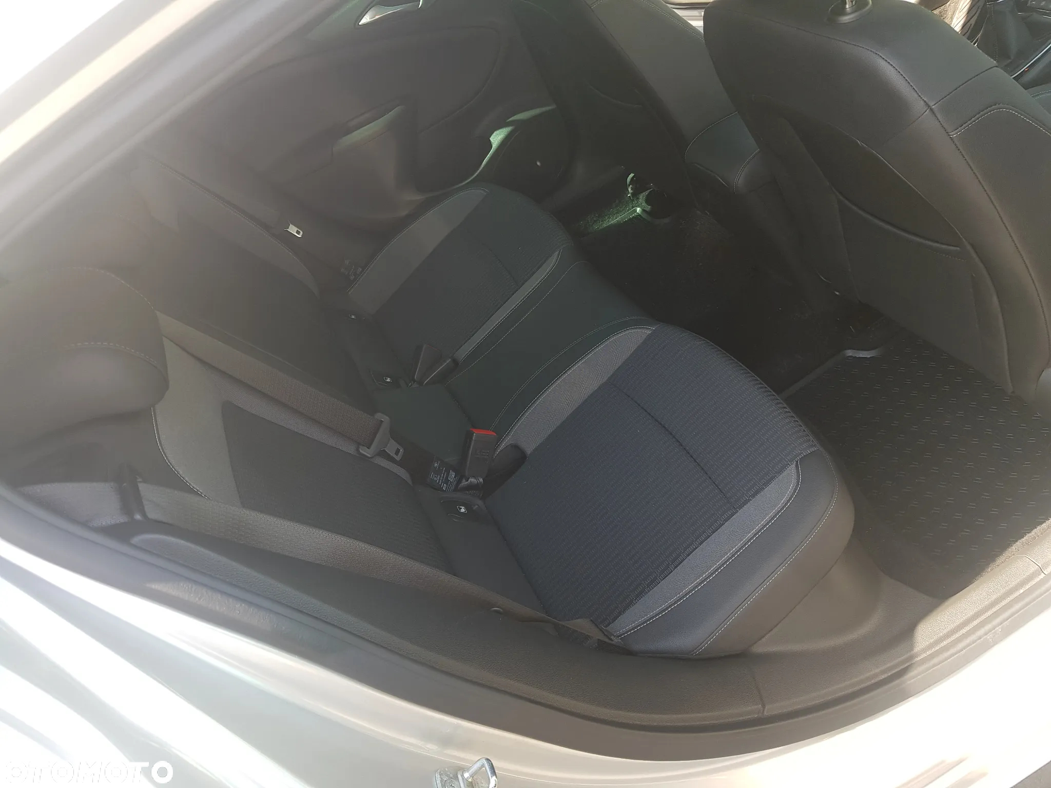 Opel Astra V 1.5 CDTI GS Line S&S - 15