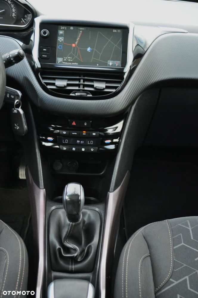 Peugeot 2008 BlueHDi 100 STOP & START Allure - 16
