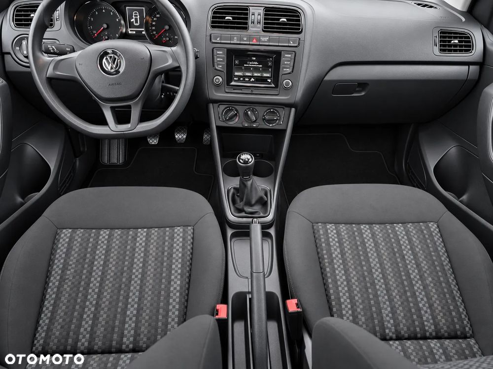 Volkswagen Polo - 16