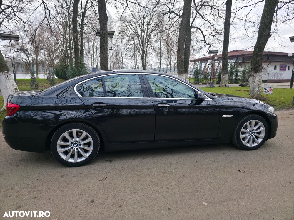 BMW Seria 5 530d xDrive AT - 2