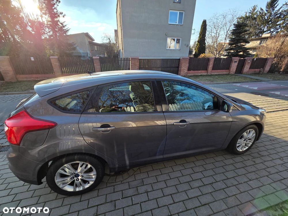 Ford Focus 1.6 TDCi DPF Titanium - 9