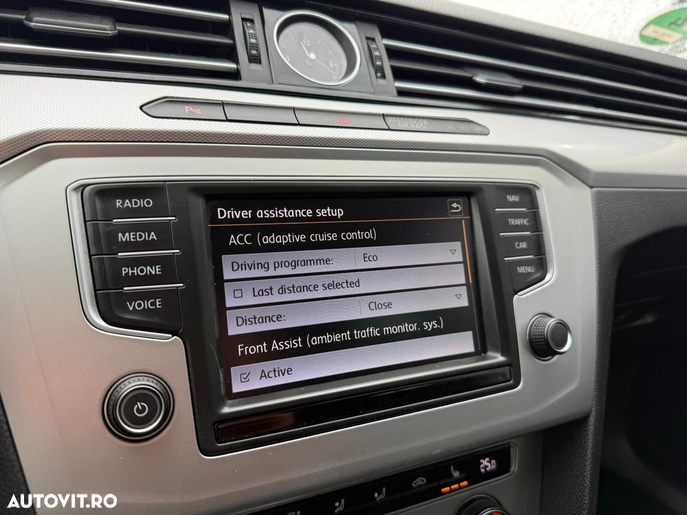 Volkswagen Passat 2.0 TDI (BlueMotion Technology) Highline - 17