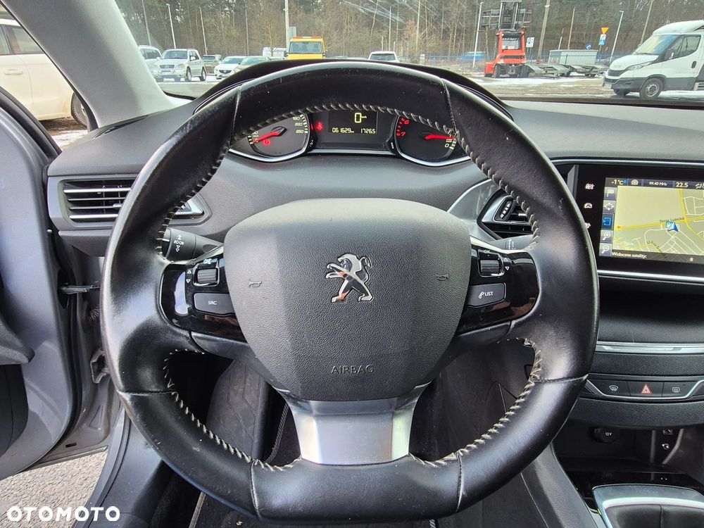 Peugeot 308 PureTech 110 Stop & Start Style - 10