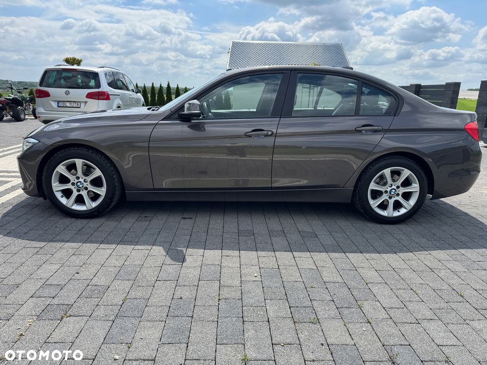 BMW Seria 3 318d Blue Performance Luxury Line - 14
