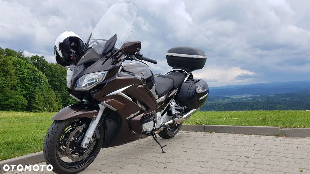 Yamaha FJR - 8