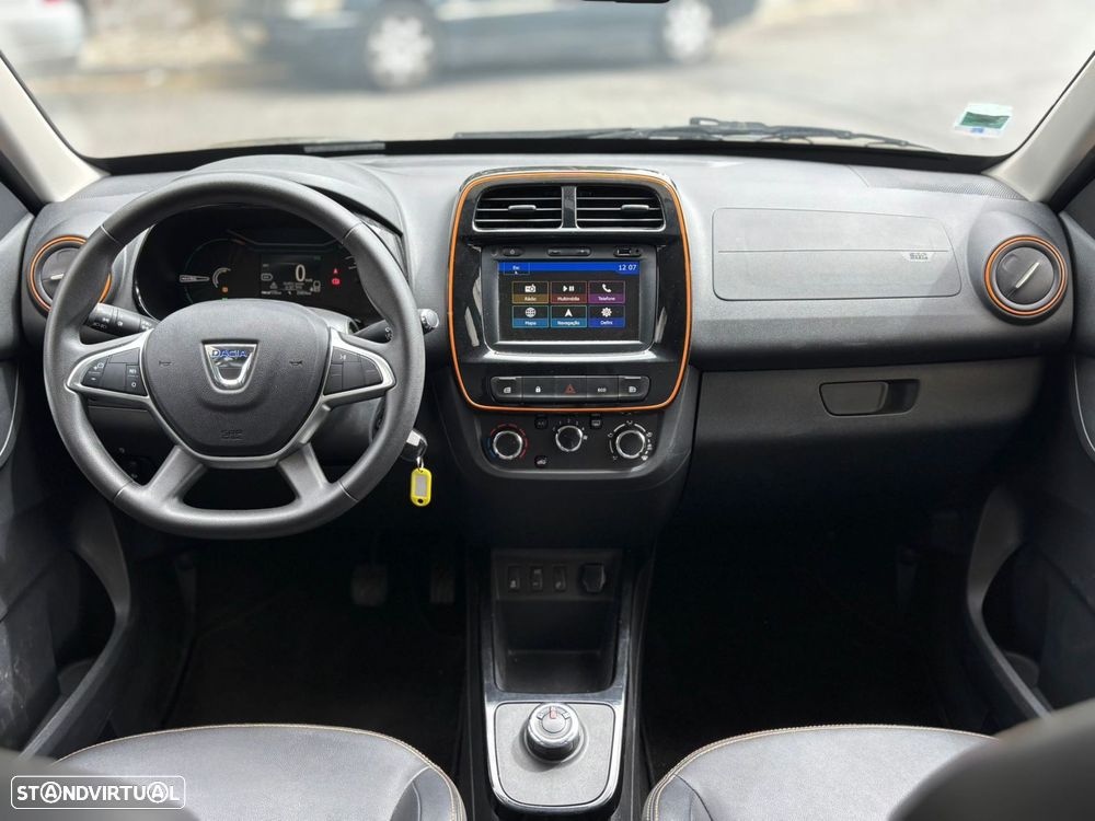 Dacia Spring - 4