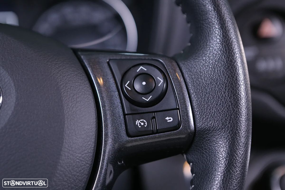 Toyota Yaris 1.0 VVT-i 20 Anos - 8