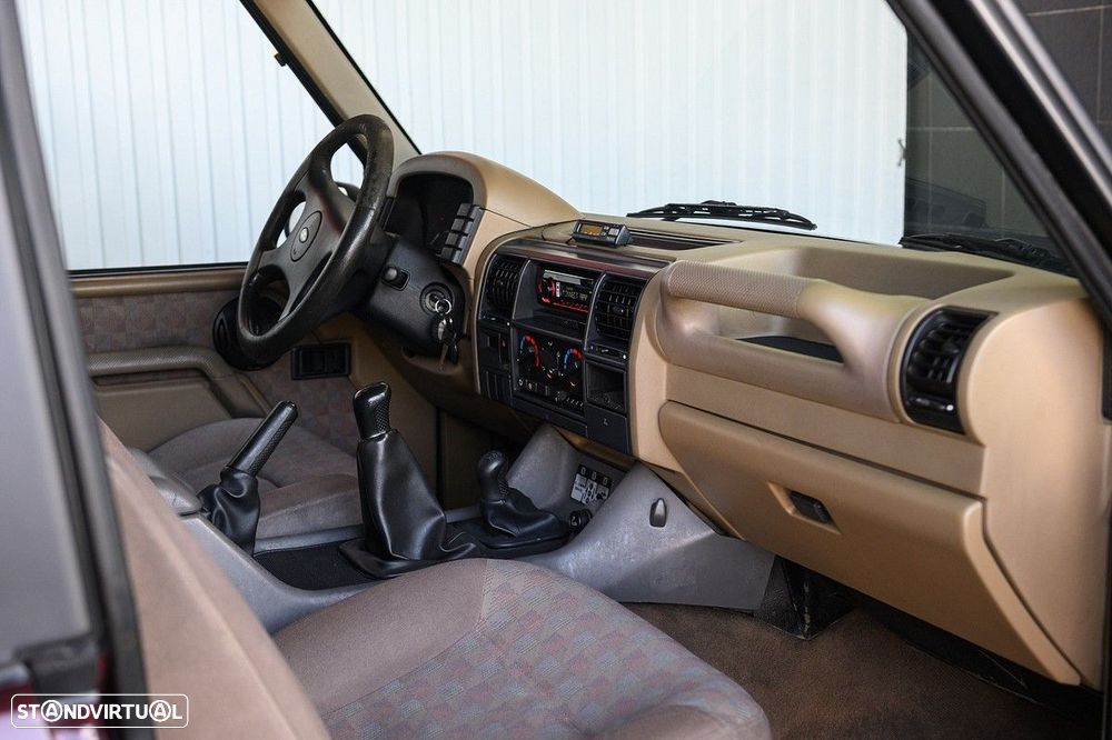 Land Rover Discovery 2.5 TDi - 21