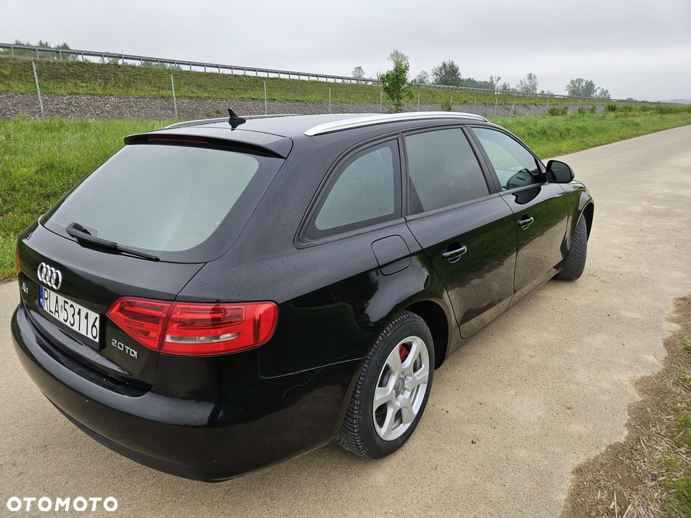 Audi A4 Avant 2.0 TDI - 8