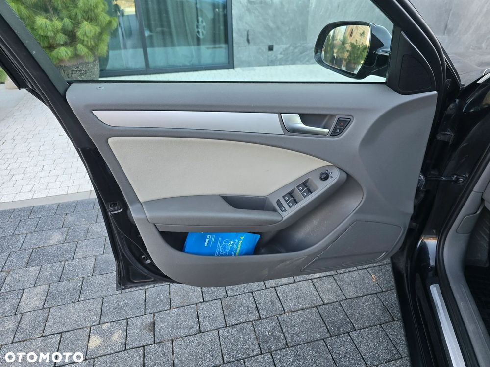 Audi A4 Avant 2.0 TDI DPF Ambiente - 19