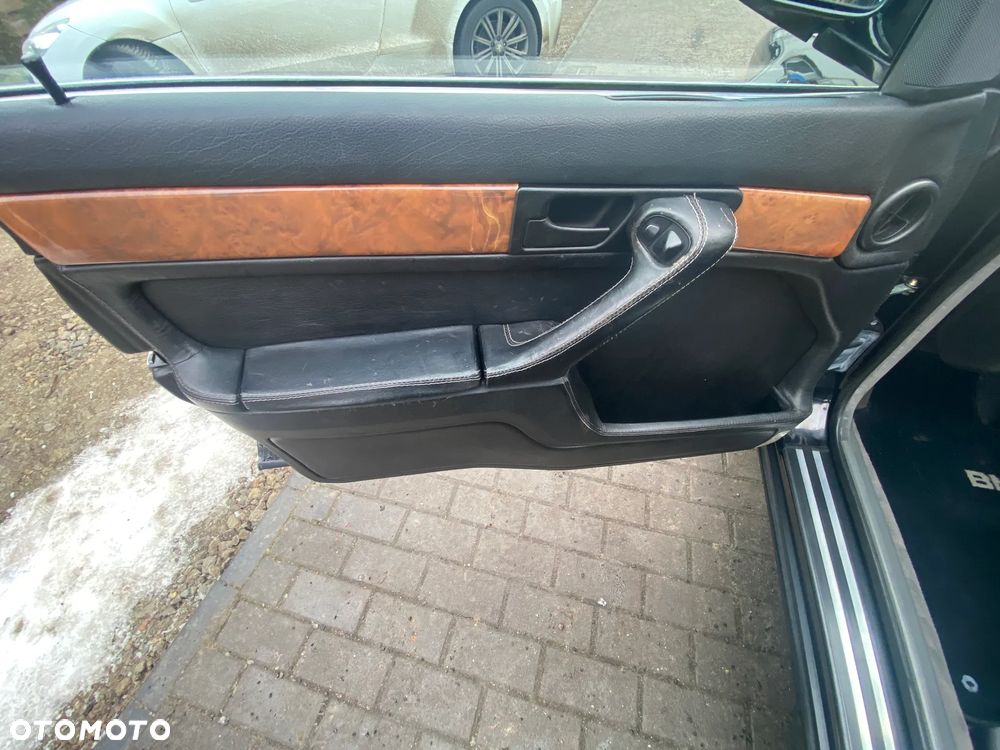 BMW Seria 7 750iL - 8