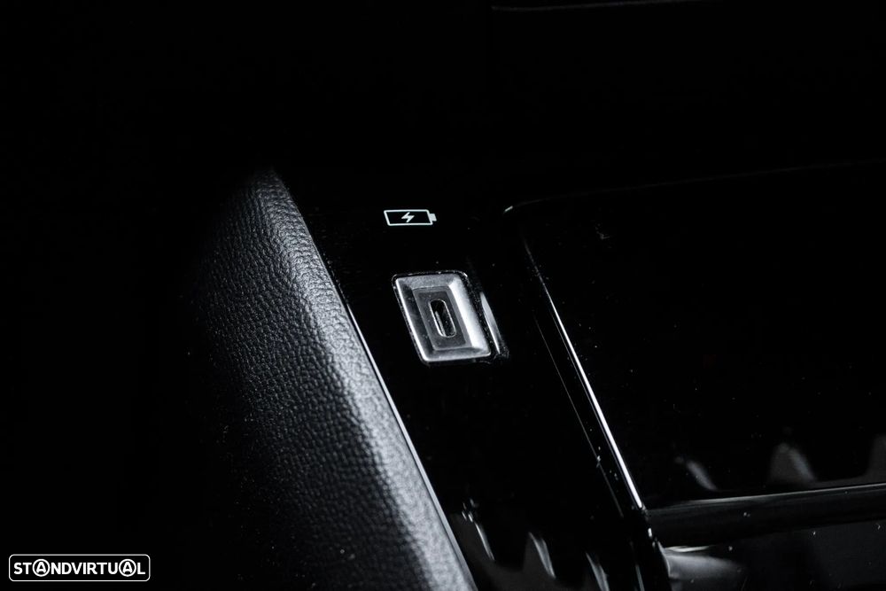 Peugeot 2008 1.5 BlueHDi Allure EAT8 - 25