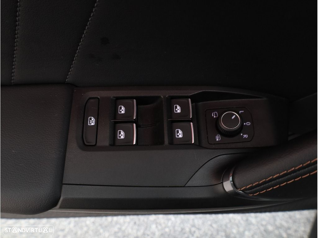 Cupra Leon ST 1.4 e-Hybrid MID DSG - 31