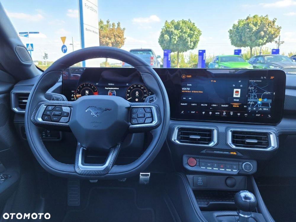 Ford Mustang - 30