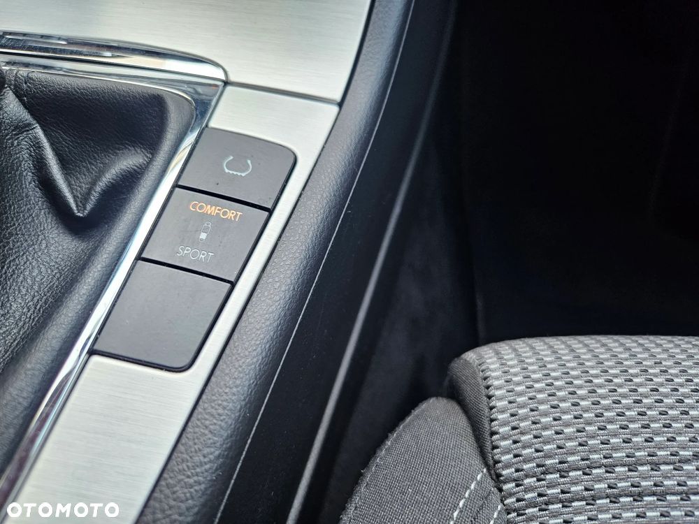 Volkswagen Passat CC 2.0 TSI Exclusive - 15