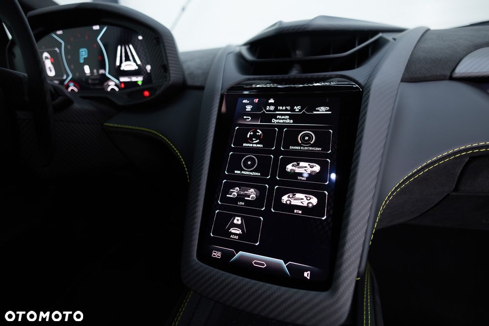 Lamborghini Revuelto - 27