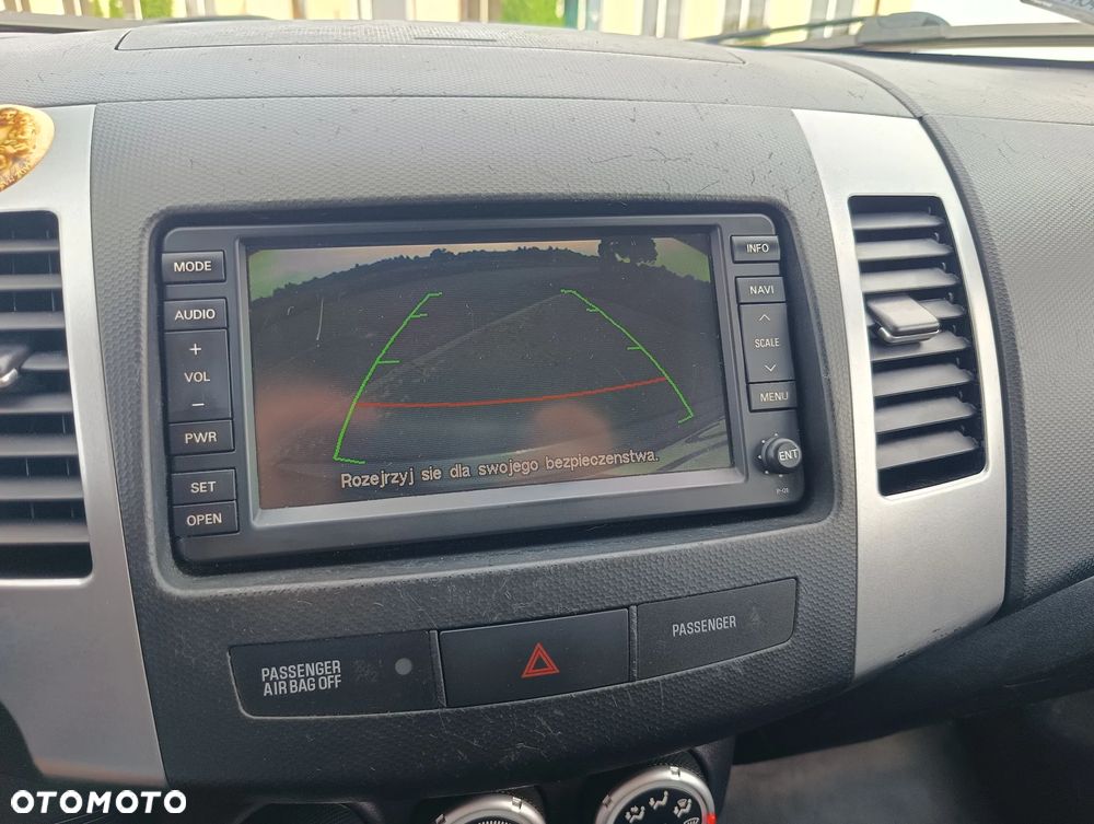 Peugeot 4007 - 15