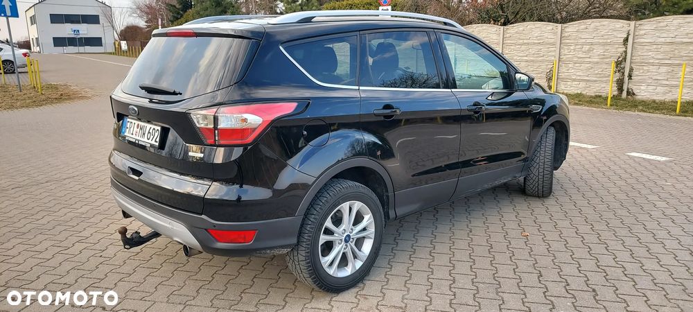 Ford Kuga 1.5 EcoBoost 2x4 Titanium - 3