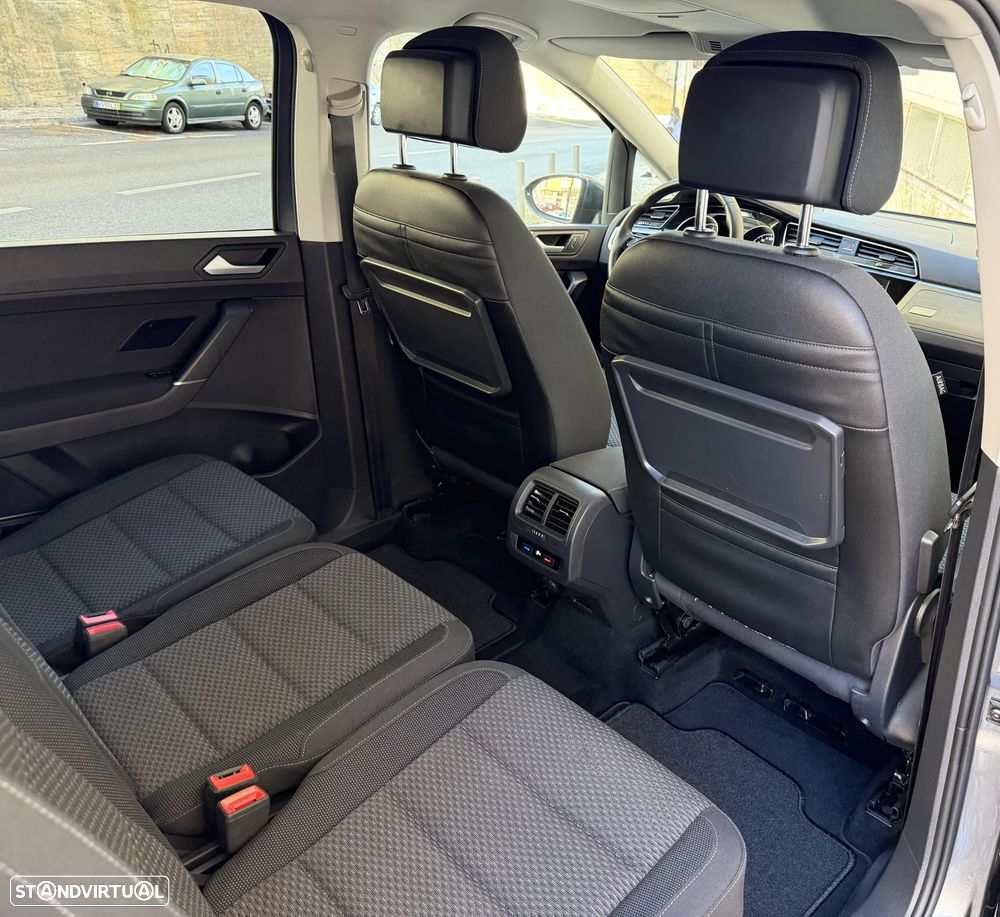 VW Touran 1.6 TDI Confortline - 23