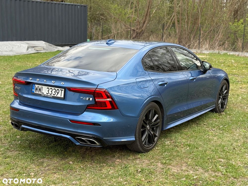 Volvo S60 T6 AWD R-Design - 5