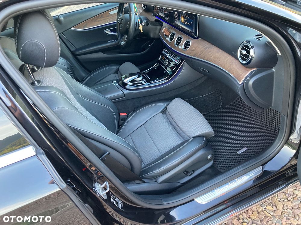 Mercedes-Benz Klasa E 220 d 9G-TRONIC - 26