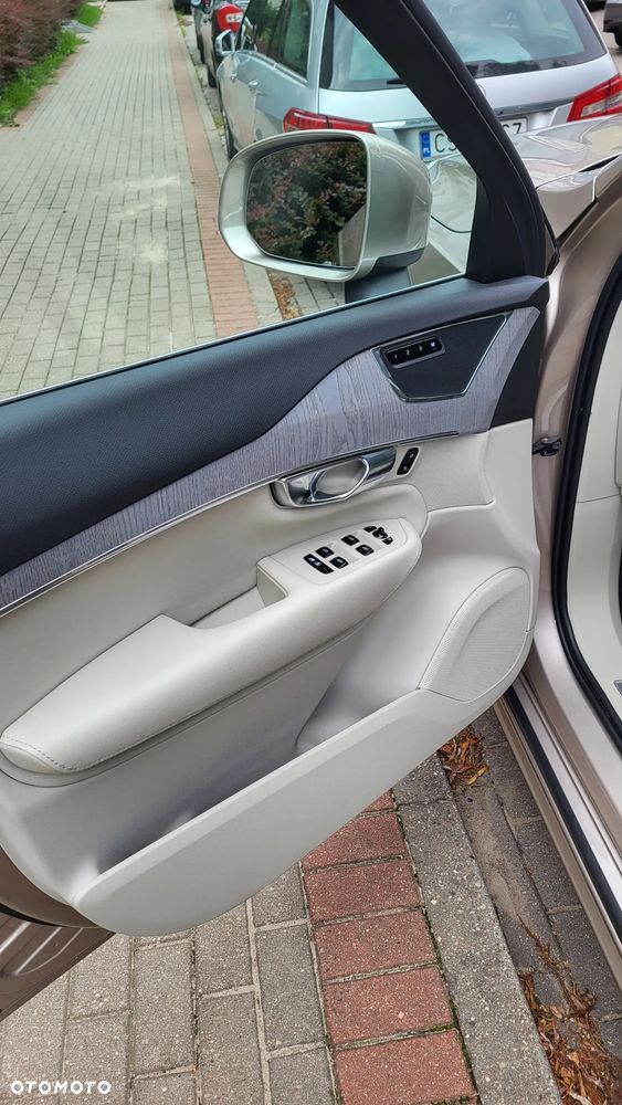 Volvo XC 90 - 5