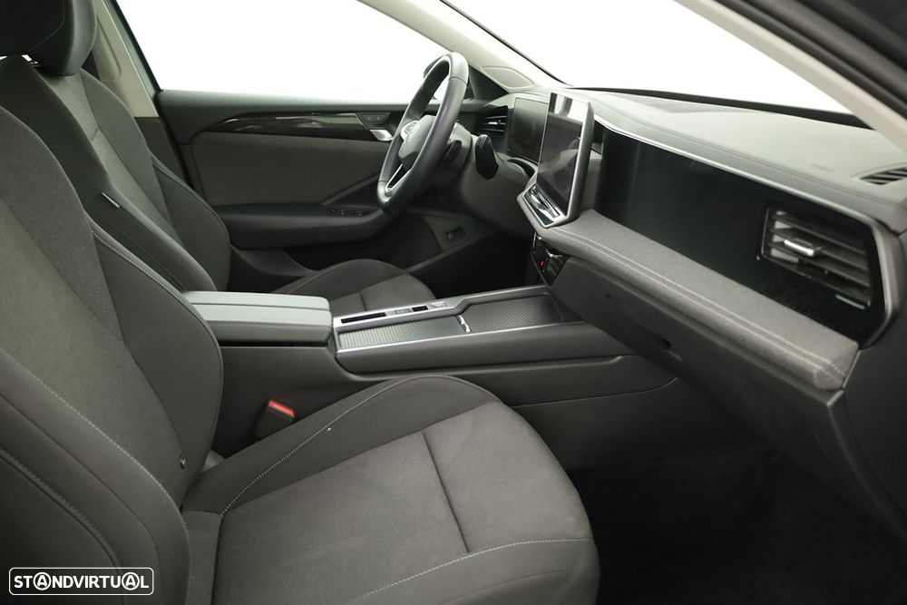 VW Passat Variant 1.5 TSI eHybrid DSG - 21