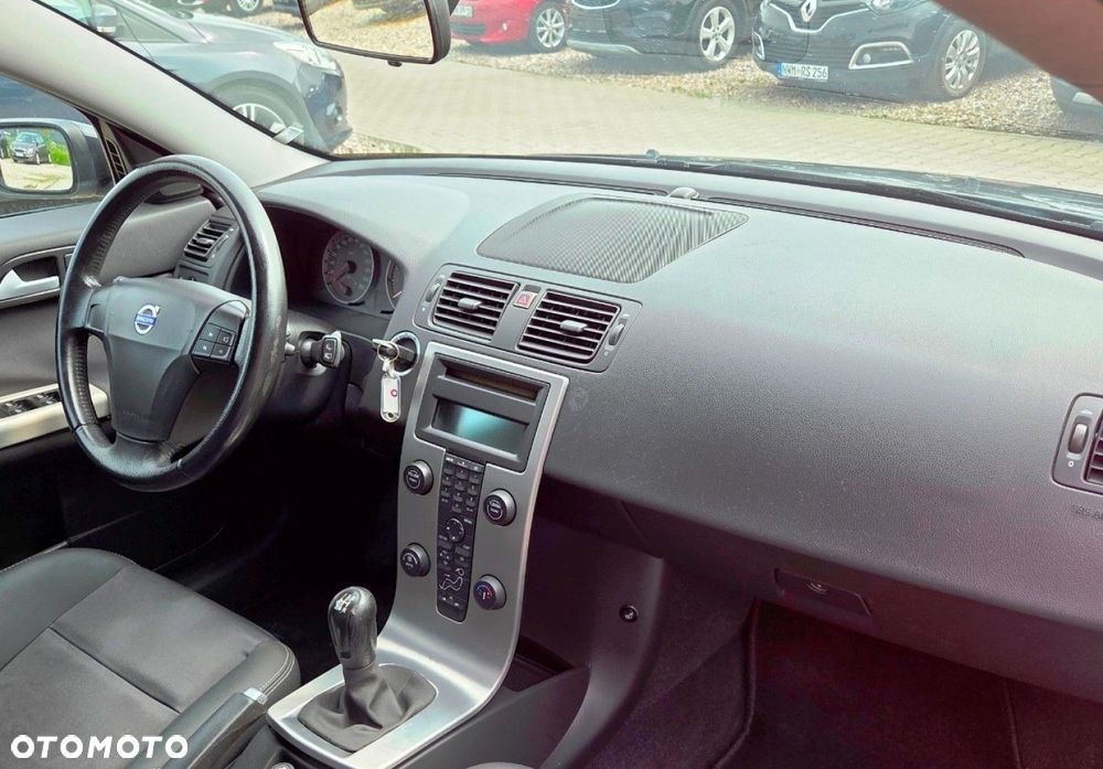 Volvo V50 - 25