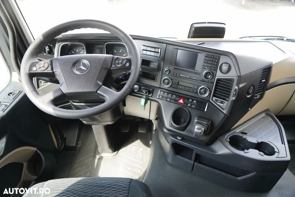 Mercedes-Benz ACTROS 2545 / CORTINĂ  8,8 m / DHOLLANDIA LIFT - 2.000 KG / PODEA REZISTENTĂ / PUNȚ DE DIRECȚIE / EURO 6 - 29