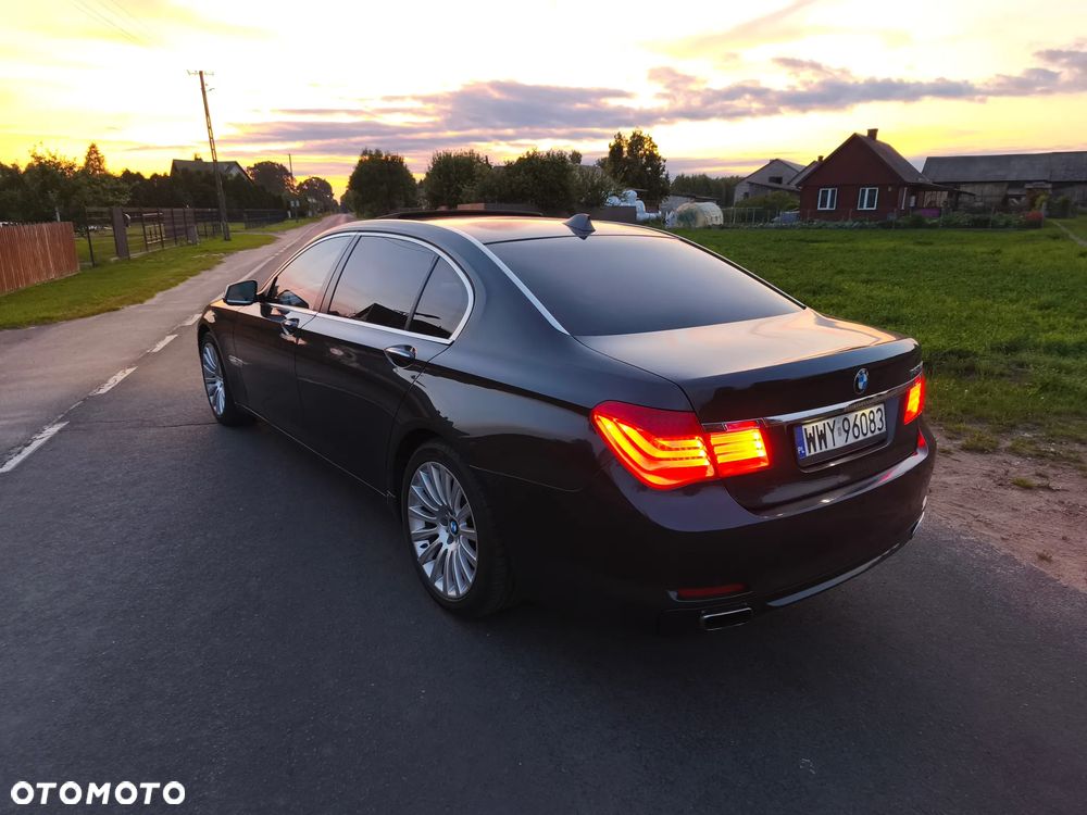 BMW Seria 7 750Li - 2