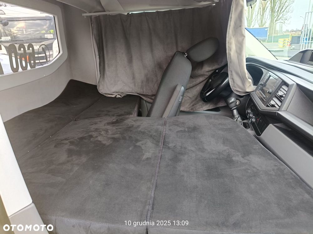 Volkswagen T6 Jużjade - 16