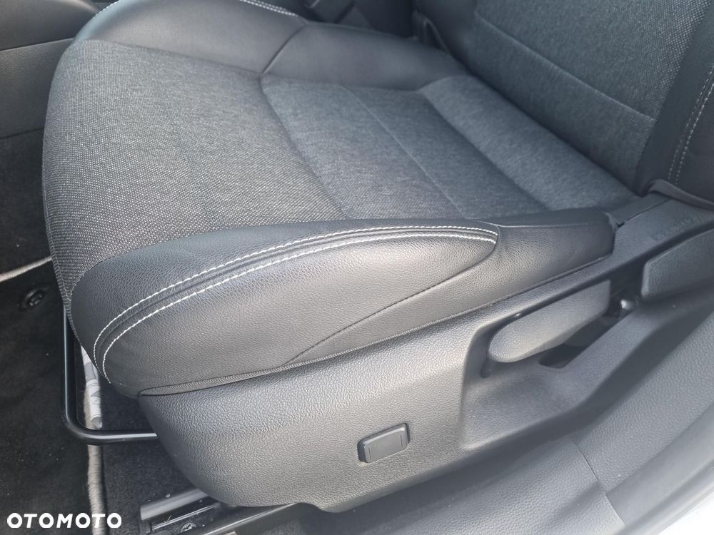 Toyota Corolla 1.8 Hybrid Style - 19