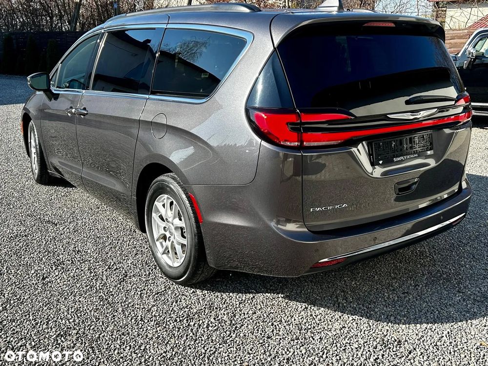 Chrysler Pacifica - 18