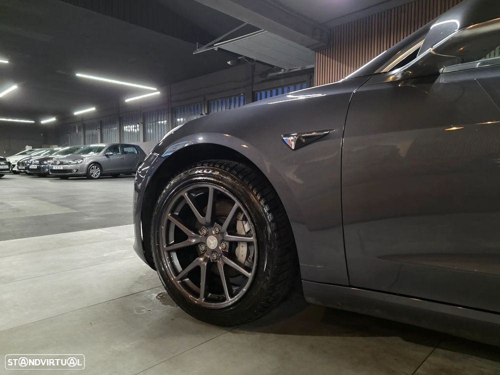Tesla Model 3 Standard Range Plus RWD - 30