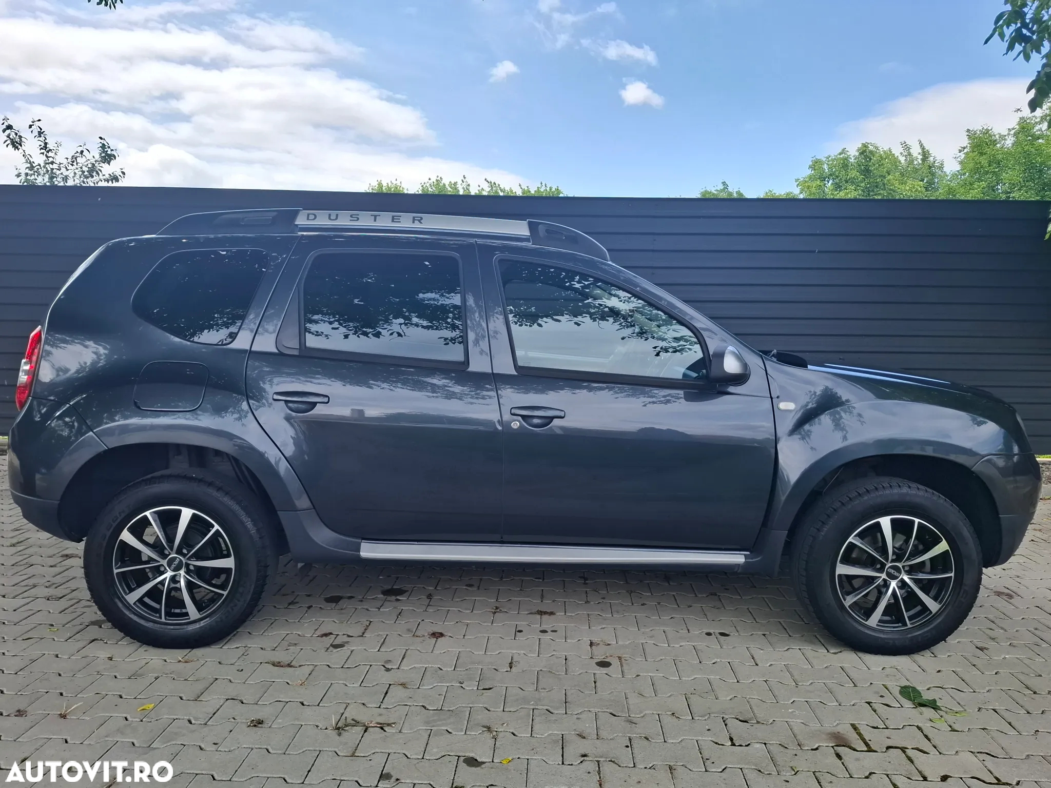 Dacia Duster 1.2 TCe 4x2 Laureate - 13