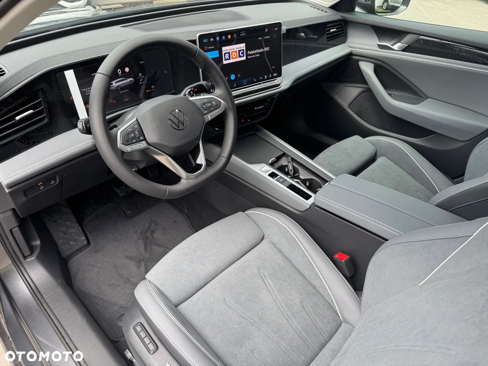 Volkswagen Passat - 8