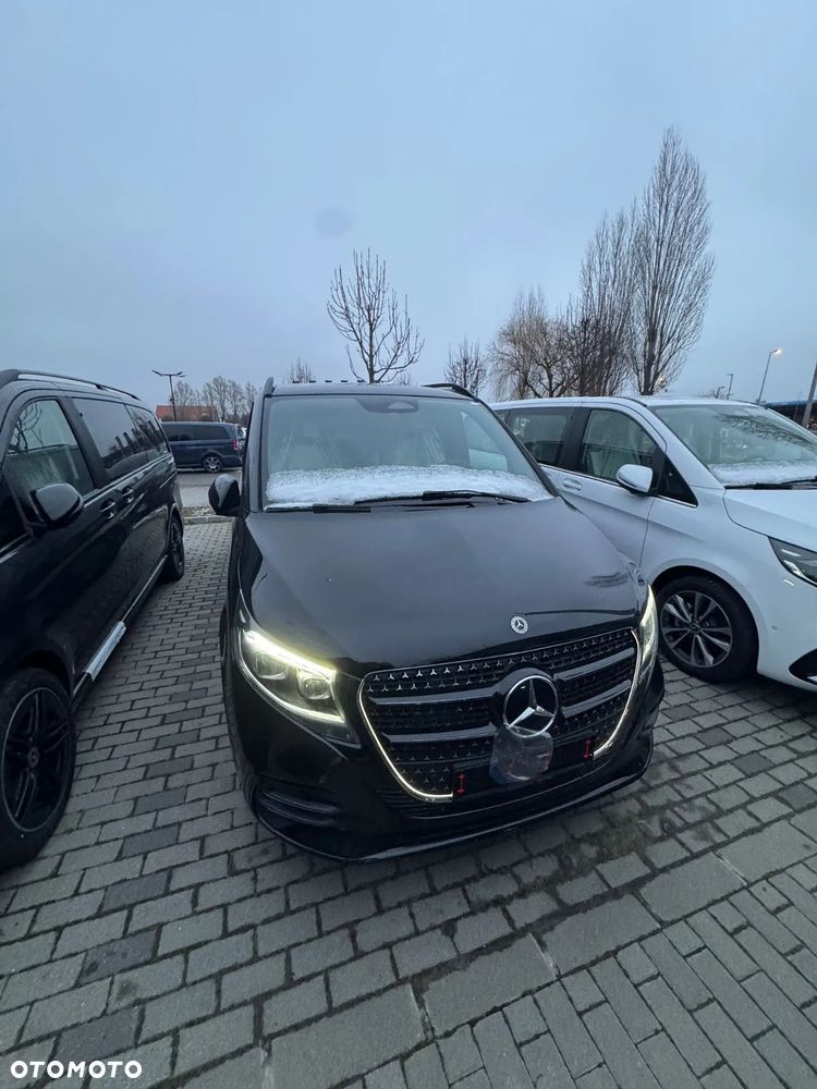 Mercedes-Benz Klasa V 300 d 4-Matic 9G-Tronic Exclusive (d³ugi) - 2