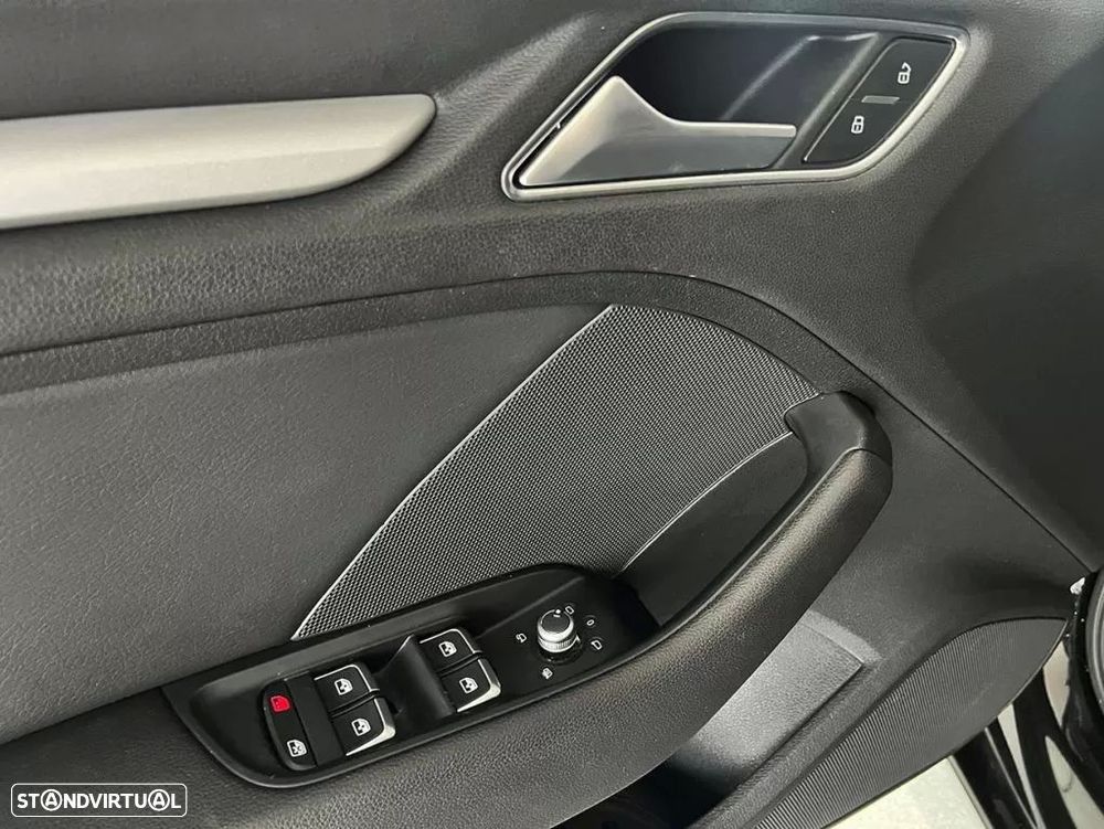 Audi A3 Sportback 30 TFSI Design - 16