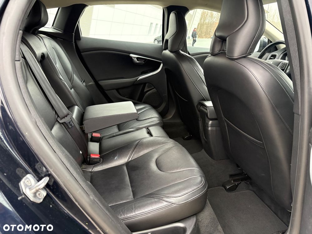 Volvo V40 D2 Summum - 18