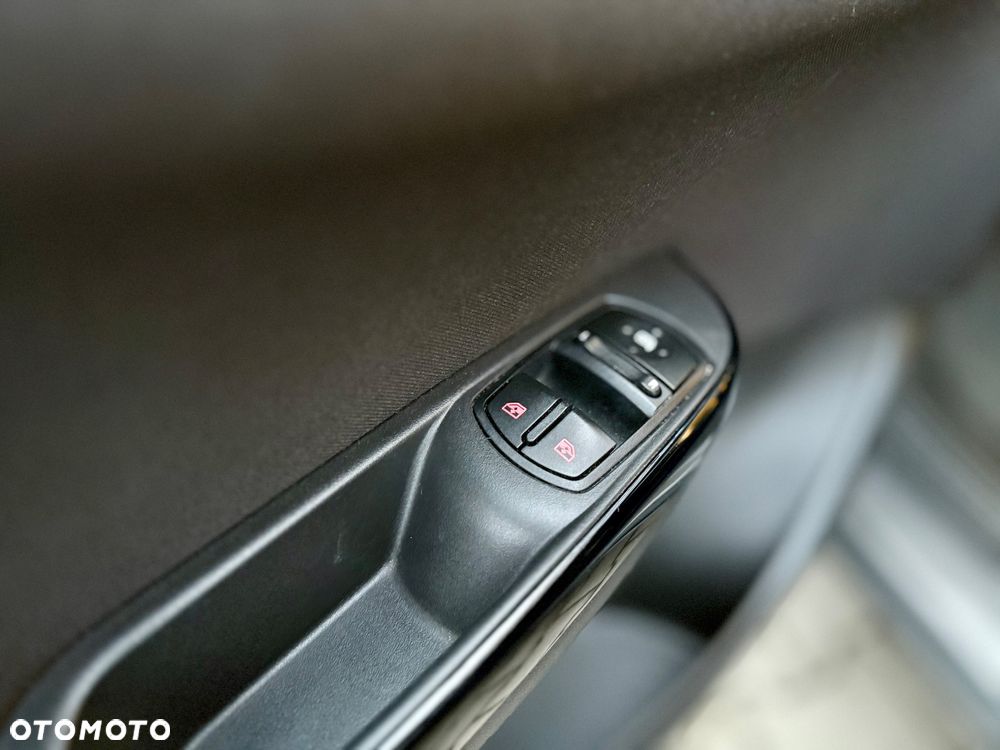 Opel Corsa 1.4 Enjoy - 22