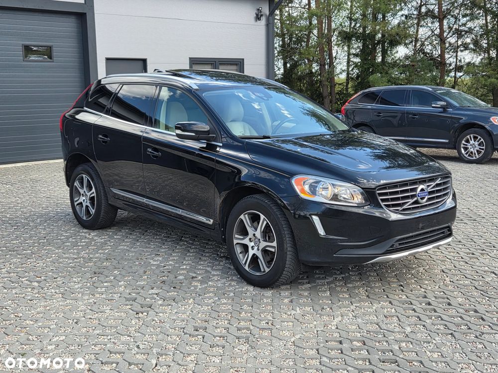 Volvo XC 60 T6 AWD Momentum - 2