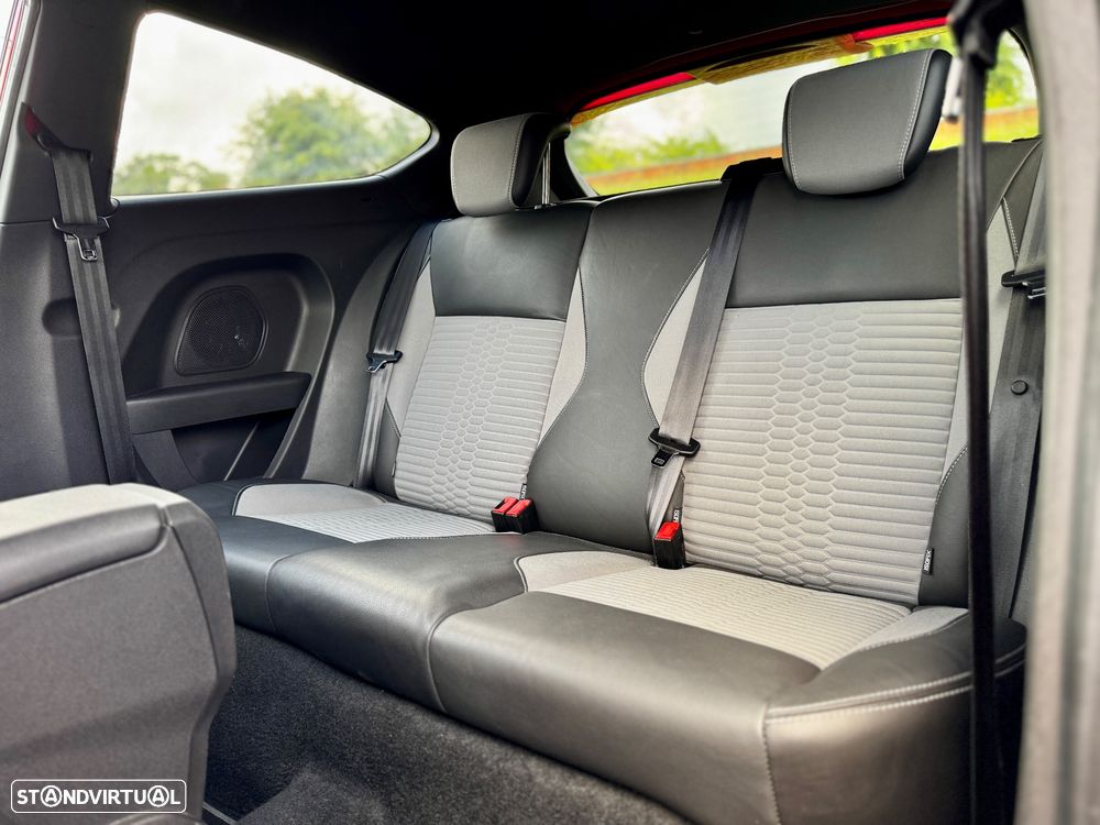 Ford Fiesta 1.6 EcoBoost c/ Pack Pele Desportiva ST - 15