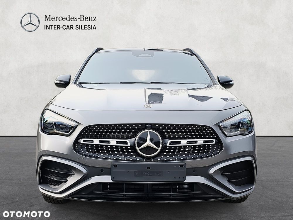 Mercedes-Benz GLA - 2