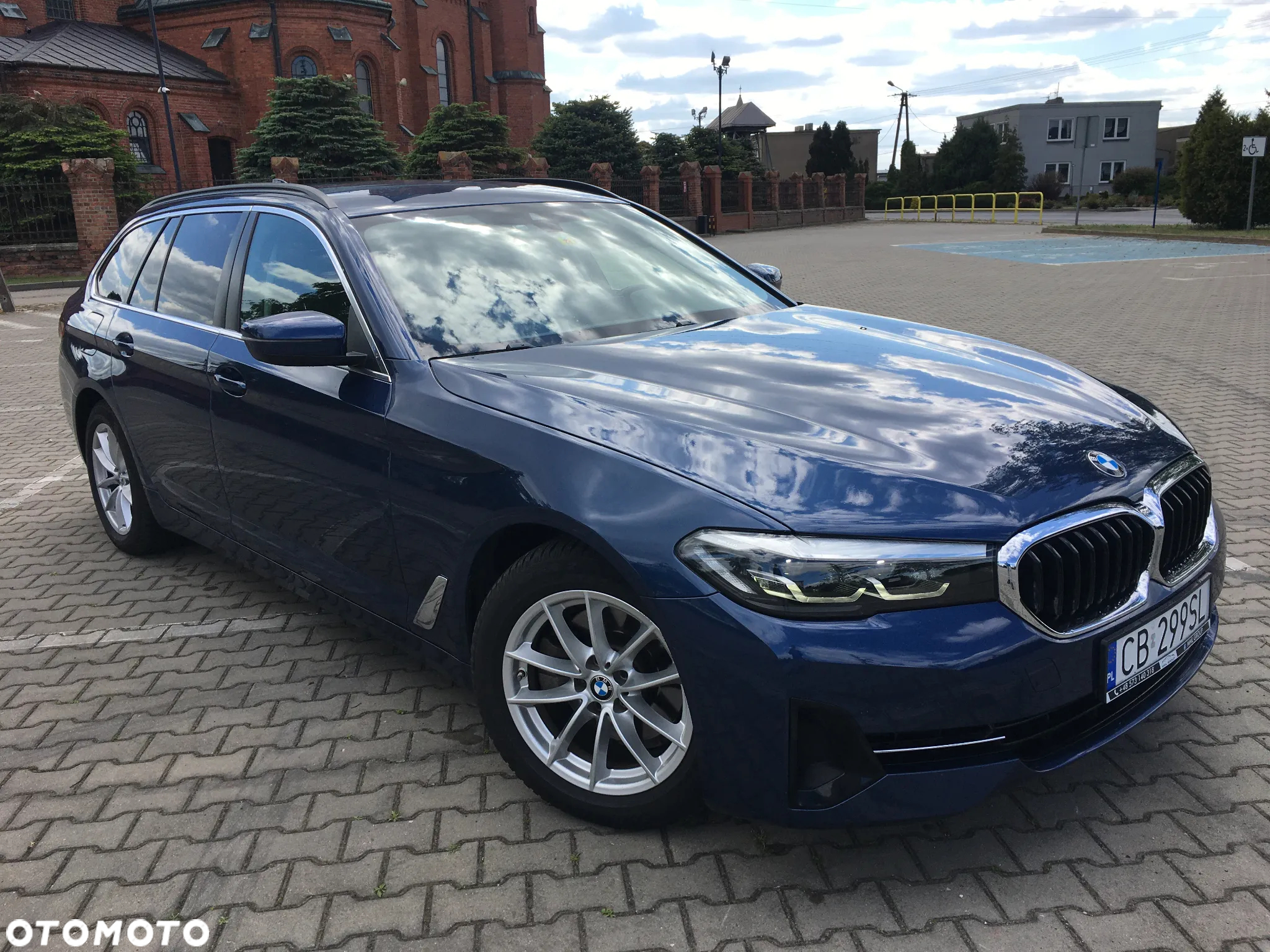 BMW Seria 5 520d xDrive Touring - 3