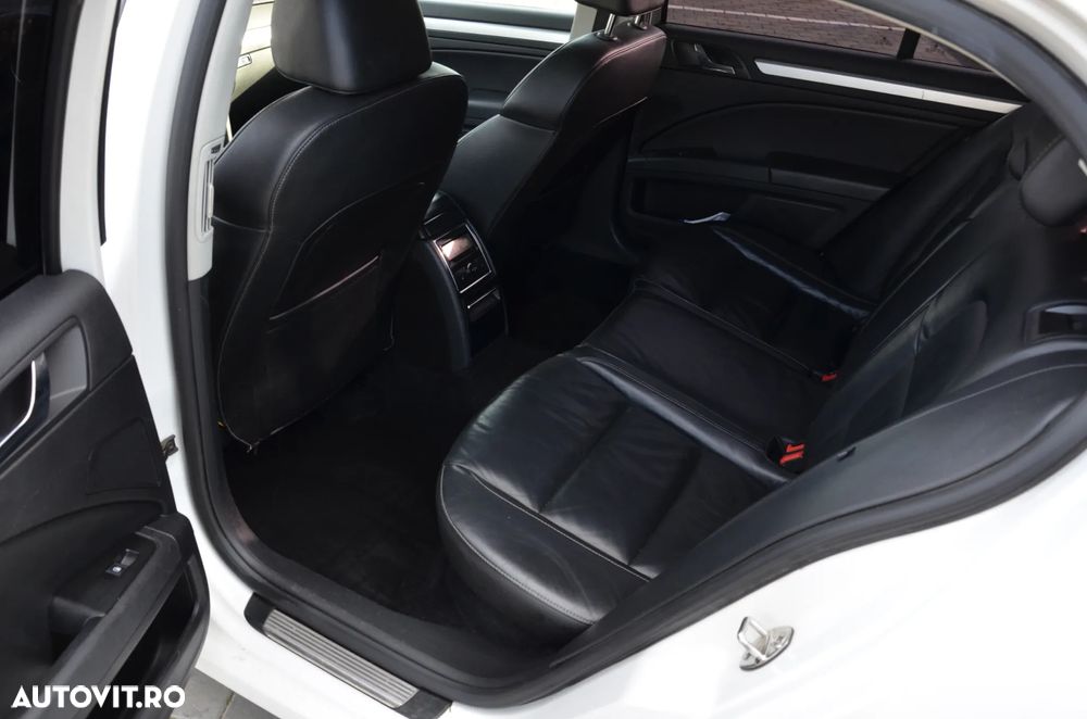 Skoda Superb 2.0 TDI Elegance DSG - 13