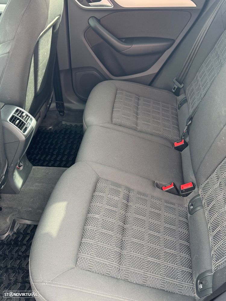 Audi Q3 2.0 TDI Sport - 5