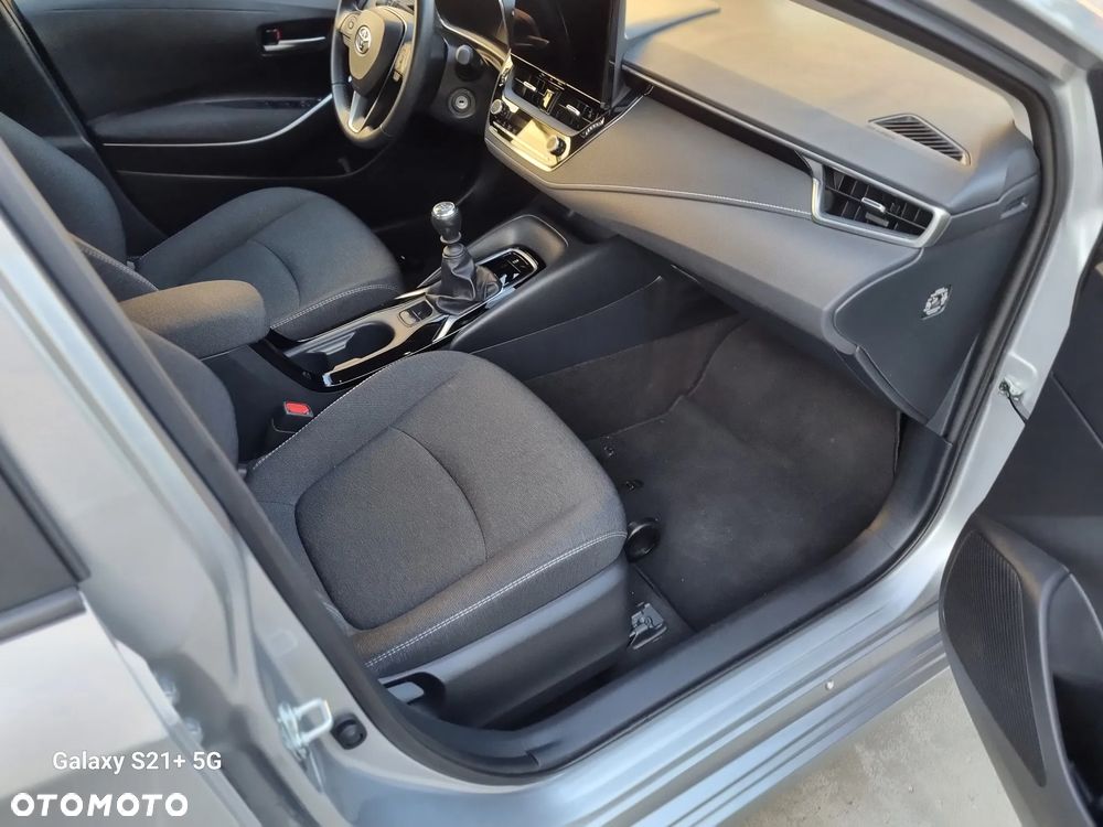Toyota Corolla 1.5 Comfort - 26